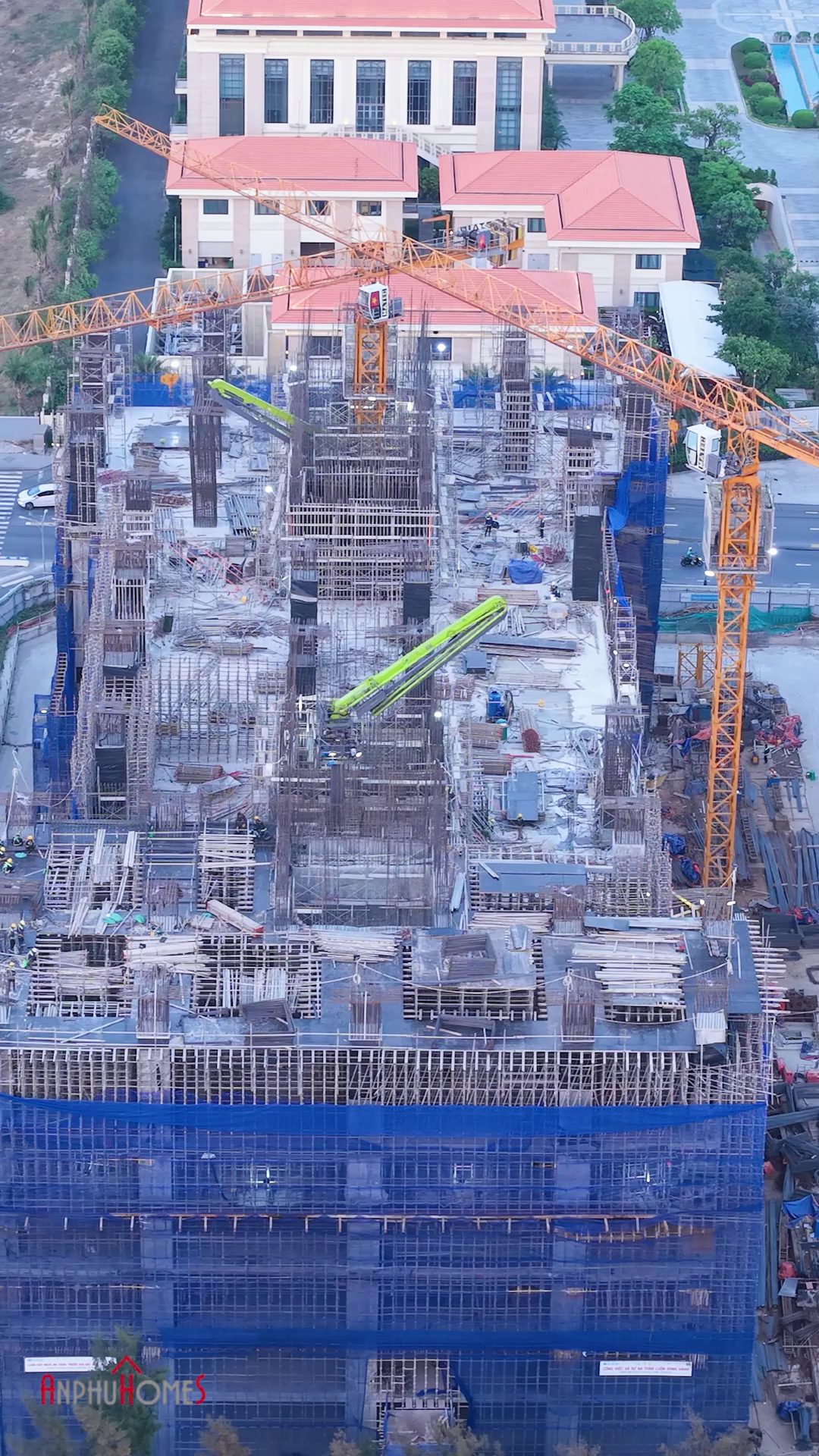 New Town Diamond construction 2