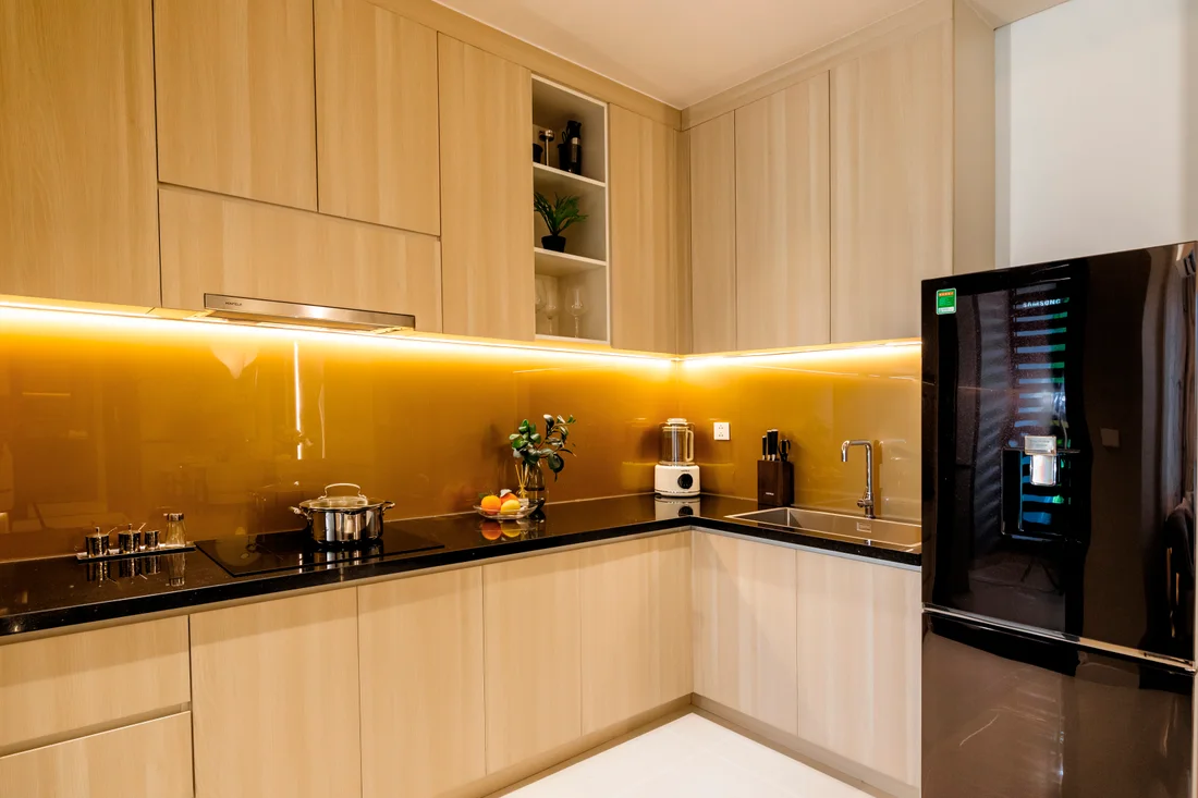 L-shaped kitchen with under-cabinet lighting